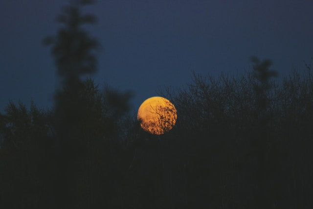 La Lune a-t-elle un impact sur le sommeil ?